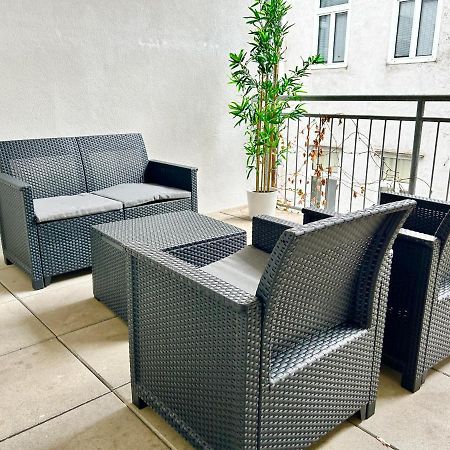 ウィーン100M2 Flat With Balcony Near Mariahilferstrasse - Free Parkingアパートメント エクステリア 写真